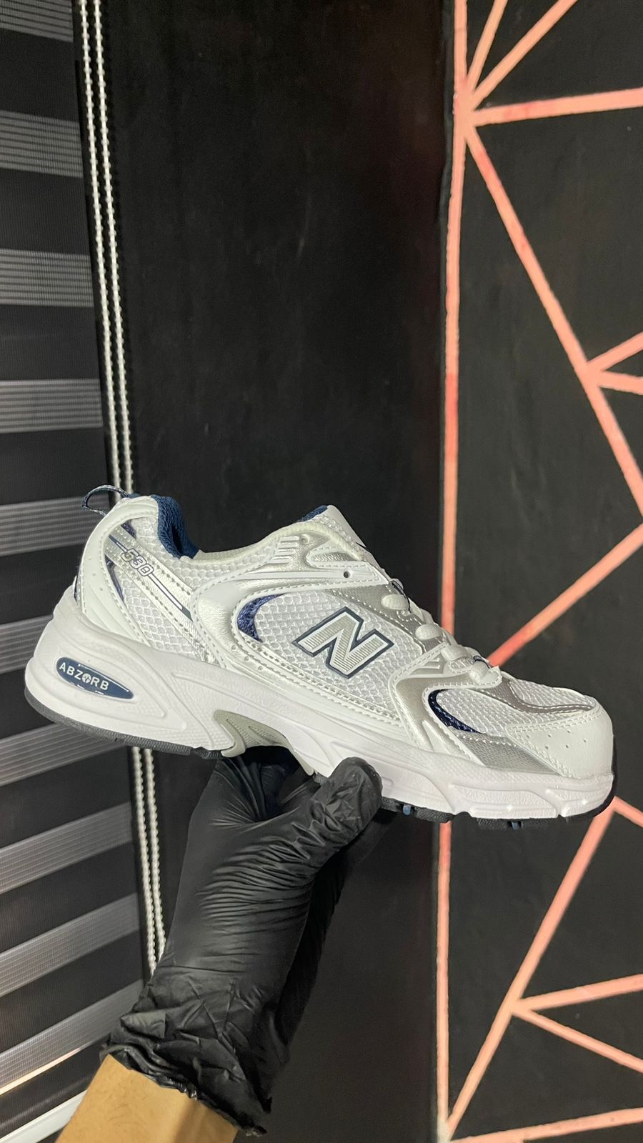 NEW BALANCE 530
