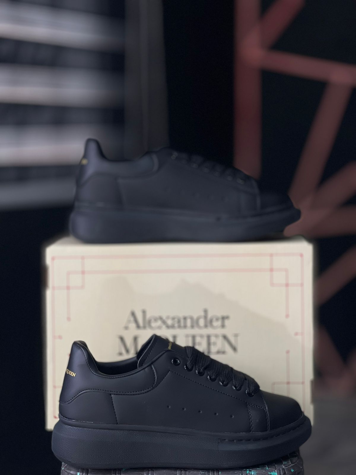 ALEXANDER MCQUEEN